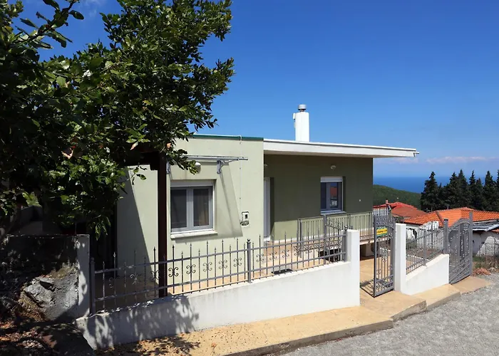 Olympus Beach Aigani Family House