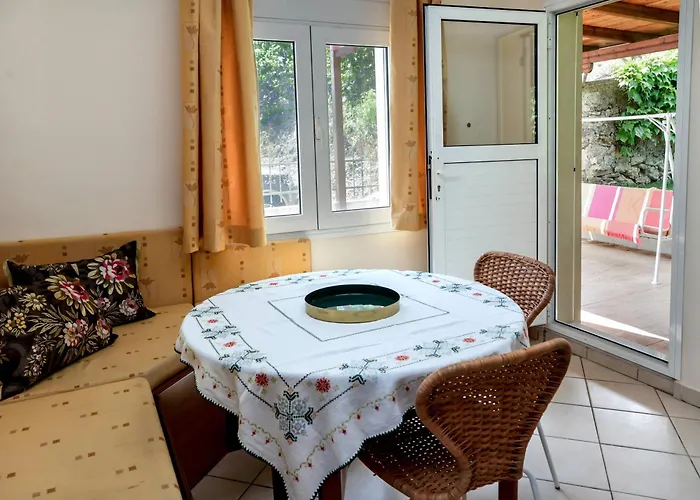 Olympus Beach Aigani Family House